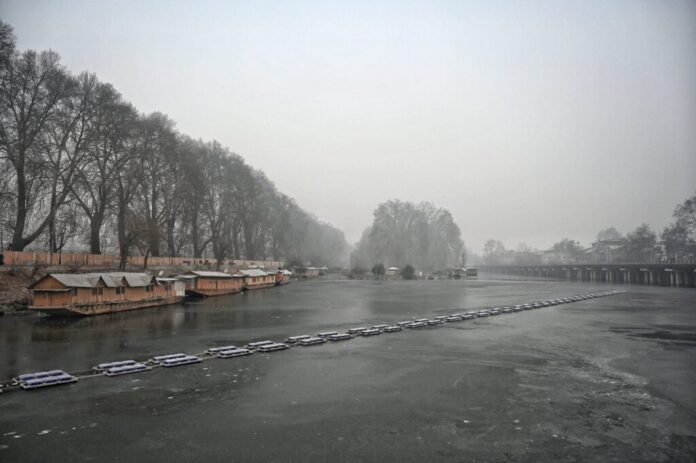 Cold winter night in Srinagar, Jammu and Kashmir