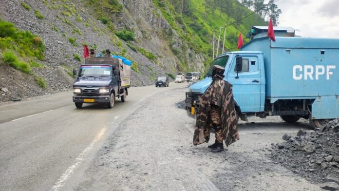 Pilgrims returning from Amarnath Yatra amid weather issues