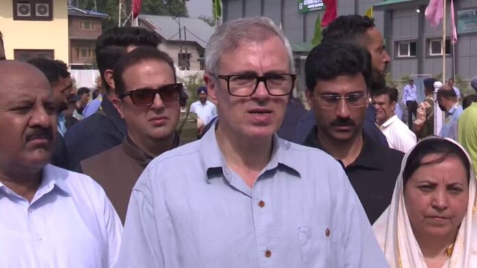 Omar Abdullah meets US Ambassador Sergio Gor in Kashmir